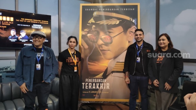 Aghniny Haque Tunjukkan Bagaimana Cinta Bisa Menghancurkan Lewat Film Penerbangan Terakhir