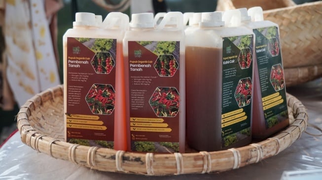 Pupuk organik cair sebagai solusi ekonomi alternatif bagi warga di SM Nantu-Boliohuto dan Tahura BJ Habibie, Gorontalo.(Dokumentasi Pribadi)