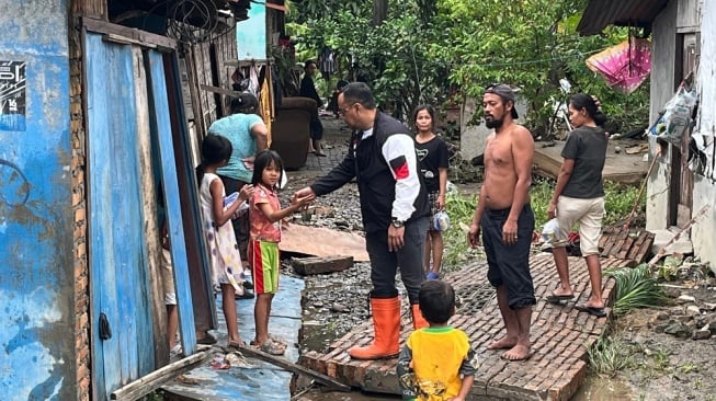 PSI Terobos Banjir Sumut, Ribuan Nasi Bungkus dan Air Bersih Jadi Penyelamat Warga