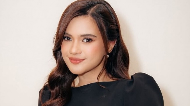 Disebut Bakal Umrah Bareng Keluarga, Audi Marissa Diduga Kembali ke Islam di Tengah Isu Cerai