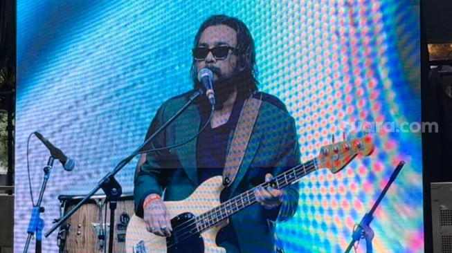 Penyanyi Ali, sukses menyihir penonton Joyland Sessions hari kedua pada Minggu, 30 November 2025. [Suara.com/Tiara Rosana]