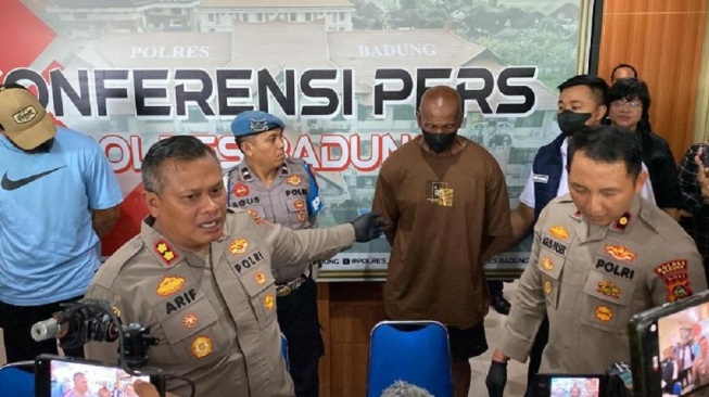 Polisi Sita Narkoba dari Vila WNA di Badung