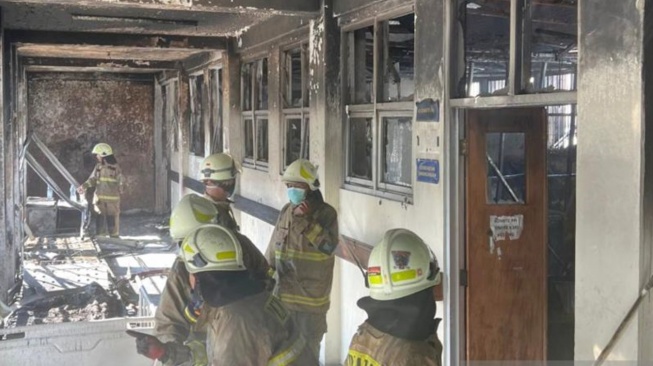 Detik-detik Menegangkan Kebakaran RS Pengayoman Cipinang: Alarm 'Meraung', 28 Pasien Dievakuasi