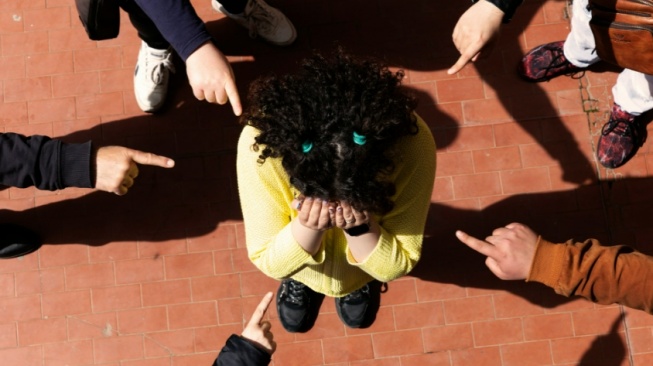 Mengajarkan Empati Sejak Dini: Kunci Mencegah Generasi Pembully