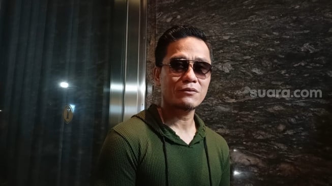 Gus Miftah ditemui di Pondok Indah, Jakarta Selatan pada Senin (1/12/2025) [Suara.com/Rena Pangesti]