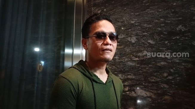 Gus Miftah ditemui di Pondok Indah, Jakarta Selatan pada Senin (1/12/2025) [Suara.com/Rena Pangesti]