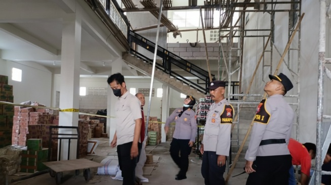 Kronologi 3 Pekerja Bangunan Jatuh dari Ruko di Tulungagung, 1 Tewas dan 2 Patah Tulang!