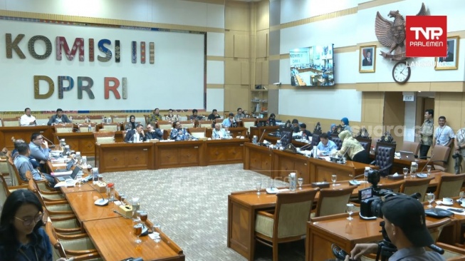Tok! Komisi III DPR-Pemerintah Sepakat Bawa RUU Penyesuaian Pidana ke Paripurna