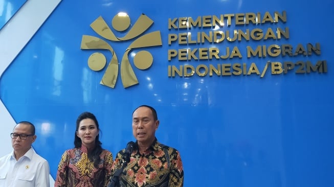 Konferensi pers Menteri P2MI dan para gubernur tentang quick win Presiden Prabowo Subianto (Suaradotcom.com/CNR ukirsari)