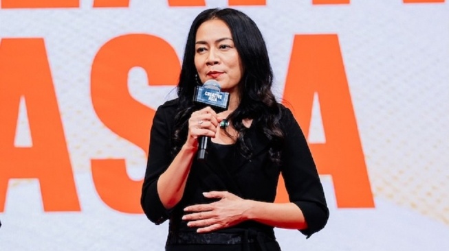 3 Novel Best Seller Dee Lestari Bakal Diadaptasi Jadi Serial Original Netflix