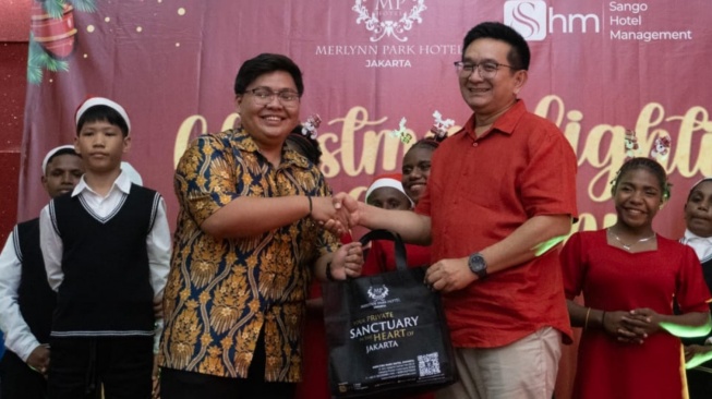 Sambut Hari Raya, Christmas Lighting Ceremony 2025 Hadir di Merlynn Park Hotel Jakarta