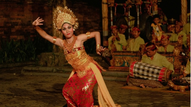4 Tarian Tradisional Indonesia yang Memukau Dunia