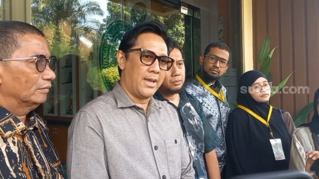 Andre Taulany ditemui di Pengadilan Agama Jakarta Selatan pada Rabu, 3 Desember 2025. [Suara.com/Rena Pangesti]