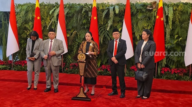 Puan Maharani Soal Bantuan Bencana Dilempar dari Heli: Jaga Martabat Korban