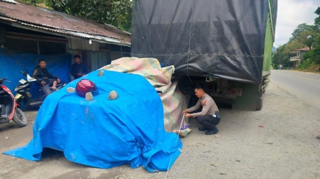 Kronologi Tabrakan Mobil Patwal Kawal Jenazah Banjir Bandang di Sumbar, 2 Polisi Luka-luka!