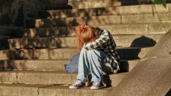 Perundungan Tak Kasat Mata: Saat Covert Bullying Menghancurkan Tanpa Suara