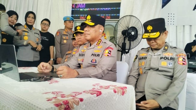 Wakapolri Sebut Polda Sumbar Butuh Helikopter Sendiri, Angkut Logistik Saat Bencana Besar!