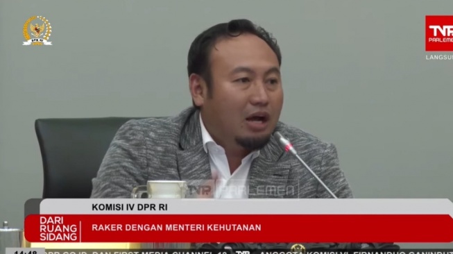 DPR Desak Menhut Raja Juli Mundur Jika Tak Sanggup Atasi Banjir Sumatra