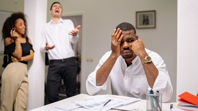 Workplace Bullying: Silent Treatment dan Pekerjaan Tidak Adil Dinormalisasi