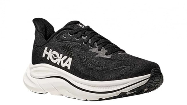 Sepatu lari Hoka (website Foot Locker)