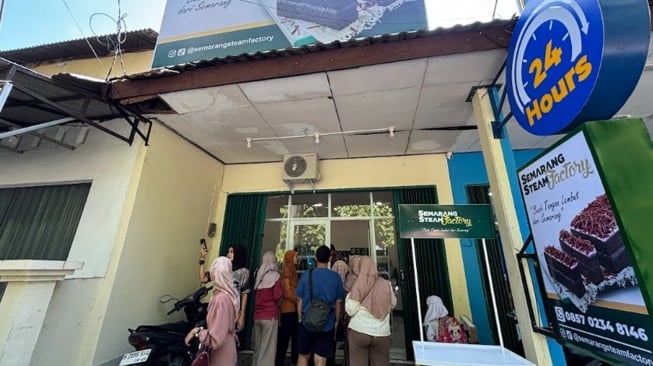 Geser Oleh-Oleh Jadul? Lapis Kukus Kekinian Ini Jadi Primadona Baru dari Semarang