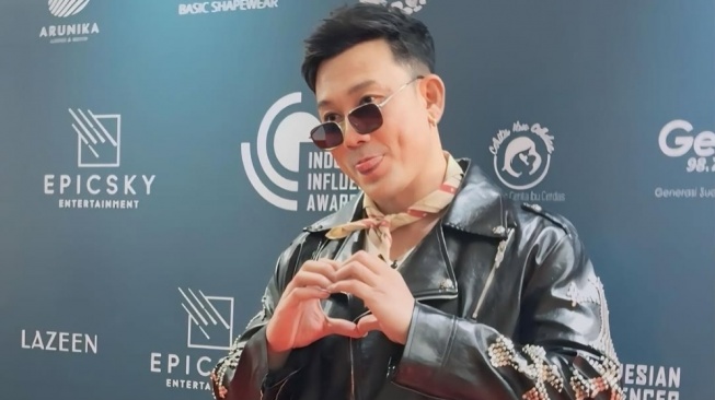 Kritik Denny Sumargo: Pemerintah Harusnya Bisa Tembus Lokasi Bencana karena Fasilitas Lengkap