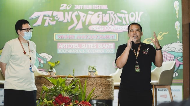 Direktur Festival Ifa Isfansyah bersama Direktur Program Alexander Matius di JAFF 2025 (dok. JAFF 2025)