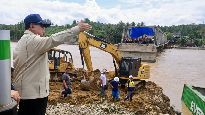 Tinjau Bencana di Aceh, Presiden Prabowo Targetkan Perbaikan Jembatan dalam Sepekan