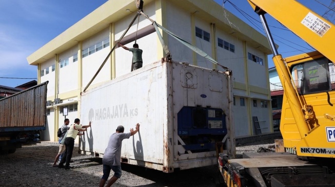 Bantu Identifikasi Jenazah Korban Longsor, Polda Riau Kirim Peti Pendingin ke Agam