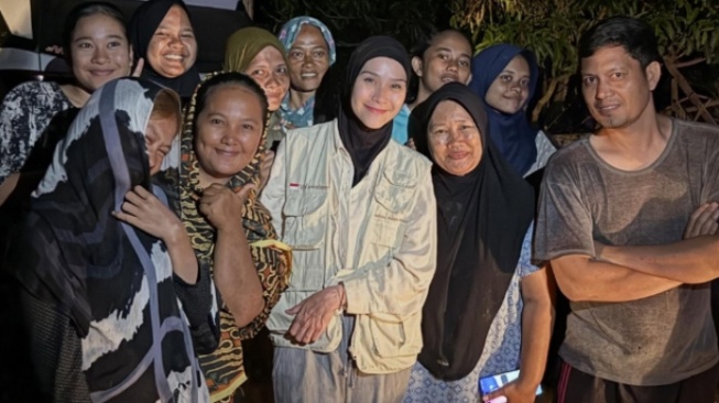 Wajahnya Disebut Terlalu Putih, Anak Pengungsi di Tamiang Ketakutan Lihat Zaskia Adya Mecca