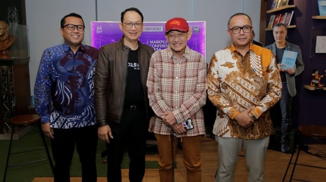 MarkPlus menggelar konferensi pers yang dipimpin oleh Hermawan Kartajaya, Founder & Chair of MCorp (topi merah) (Dok: MarkPlus)