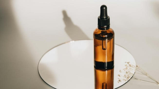 5 Serum Mengandung PDRN untuk Usia 40-an, Bikin Kulit Halus dan Kencang