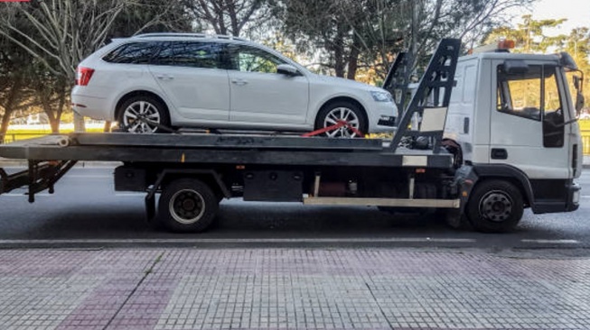 Towing Express Solusi Mobil Mogok Saat Liburan Akhir Tahun