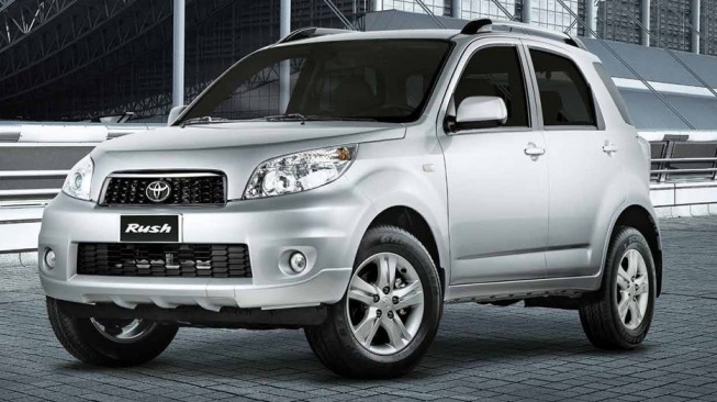 7 Mobil Bekas RWD Penggerak Roda Belakang Terbaik: Kuat di Tanjakan, Mantap Tikungan!