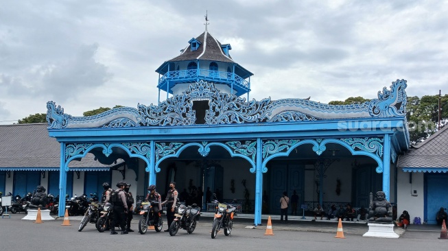 Keraton Solo Terbelah, Peringatan 40 Hari Wafatnya PB XIII Digelar Dua Kubu di Hari Berbeda