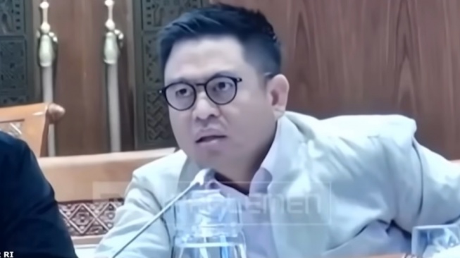 Kekayaan dan Gaji Endipat Wijaya, Anggota DPR Nyinyir Donasi Warga untuk Sumatra