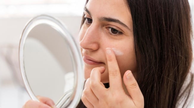 5 Rekomendasi BB Cream untuk Usia 40 Tahun ke Atas, Bantu Samarkan Tanda Penuaan