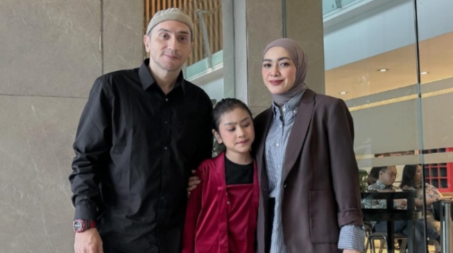 Richa Novisha Kesal pada Cewek Berambut Biru yang Live di Pemakaman Gary Iskak, Ternyata Teman Suami