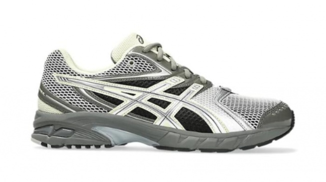 5 Pilihan Sepatu Asics yang Diskon di Foot Locker, Harga Turun Drastis