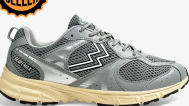 Geoff Max Robin Racer Warm White. [Shopee]