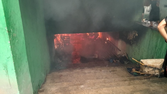 Detik-detik Api Kebakaran Lalap Basement Pesantren Mawaddah, 9 Unit Damkar Tiba Dalam 7 Menit