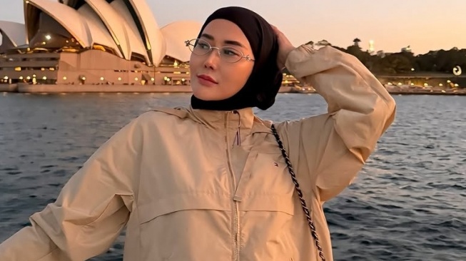 Disentil Suka Ikut Nimbrung, Apa Jabatan Marissya Icha di Kantor Hukum yang Bela Inara Rusli?