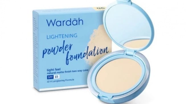 Wardah Lightening Powder Foundation Light Feel (Wardah)