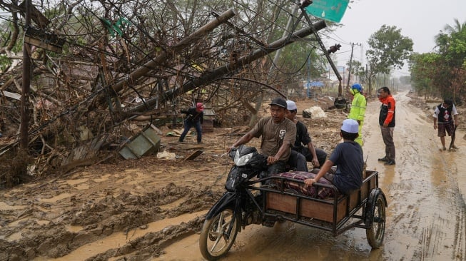 Suasana Pasca Banjir Bandang di Sumatera