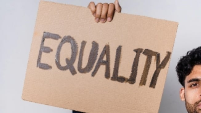 Hak Asasi Manusia, tapi Milik Siapa?