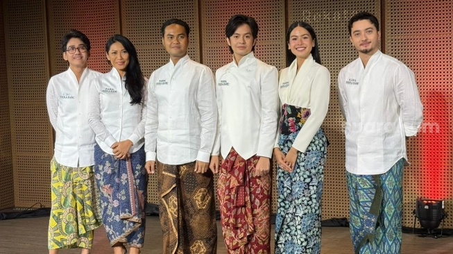 Jebakan 'Romantis' Wregas Pinang Angga Yunanda dan Maudy Ayunda untuk Film Para Perasuk