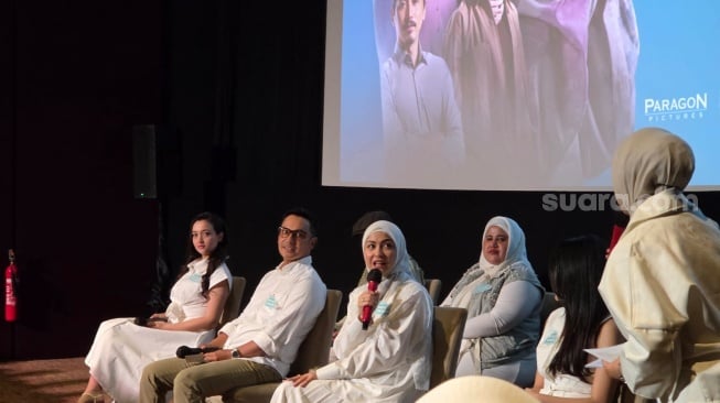 Konferensi pers film Tuhan, Benarkah Kau Mendengarku? di kawasan Senayan, Jakarta Pusat pada Rabu, 10 Desember 2025. [Suara.com/Tiara Rosana]