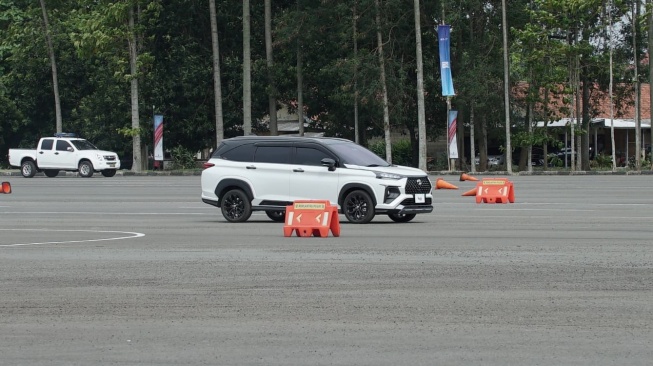 Test Drive New Veloz Hybrid. (Foto: TAM)