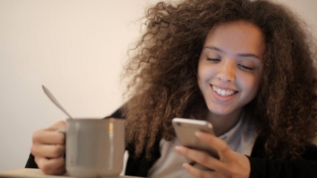 Tren Zero Post Gen Z: Memilih Diam, Tapi Tetap Bersuara di Dunia Digital