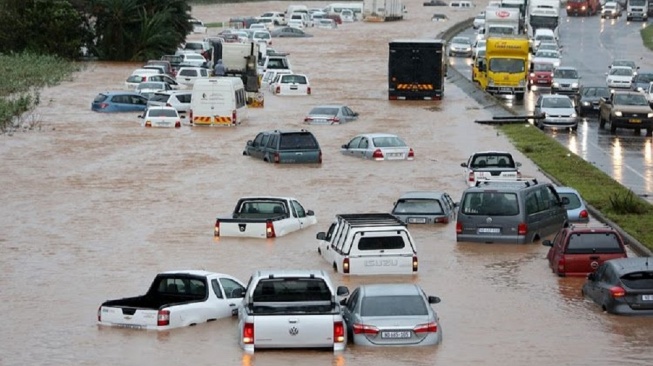 Waspadai Mobil Bekas Banjir, Ini Ciri - Cirinya!